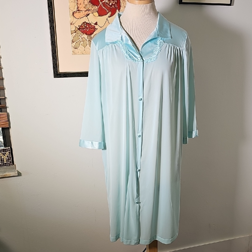 Vanity Fair Y2K Elegant Teal  Blue Women's‎ Nightgown/robe. Button Down Small